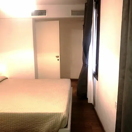 Appartamento Modern In Gf Venezia